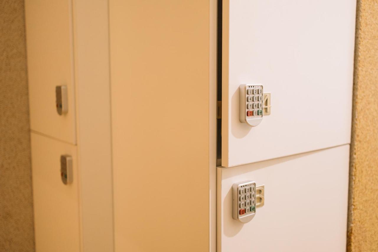 Girls Hostel Краков Экстерьер фото