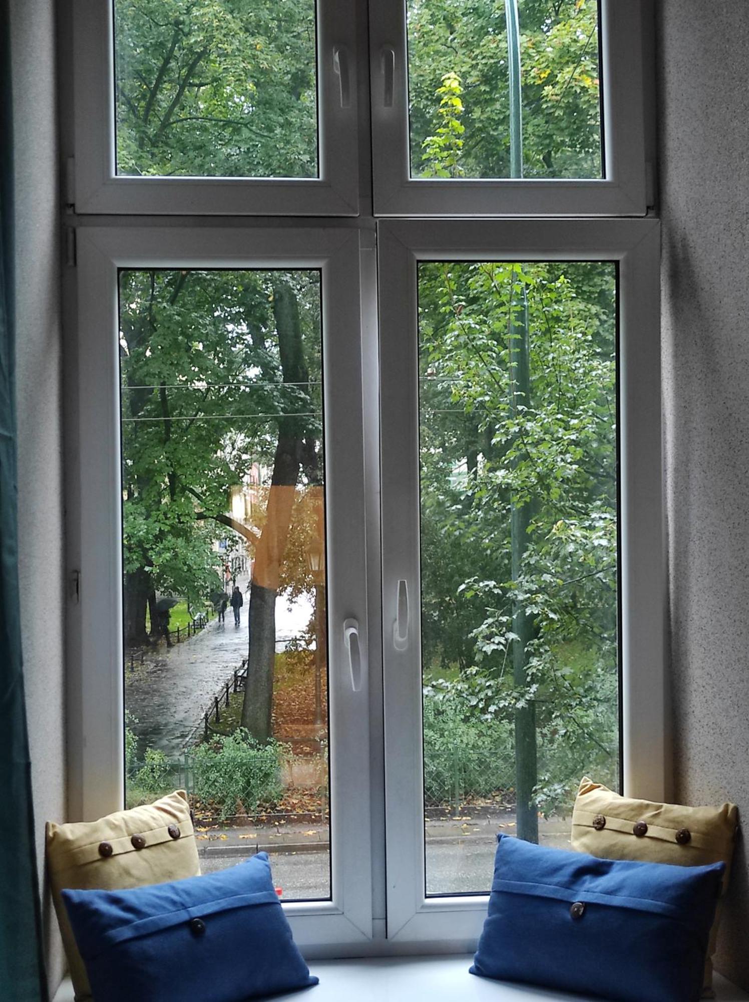 Girls Hostel Краков Экстерьер фото