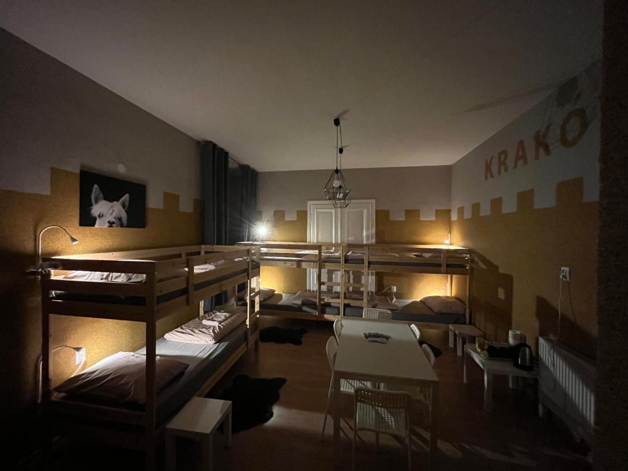 Girls Hostel Краков Экстерьер фото