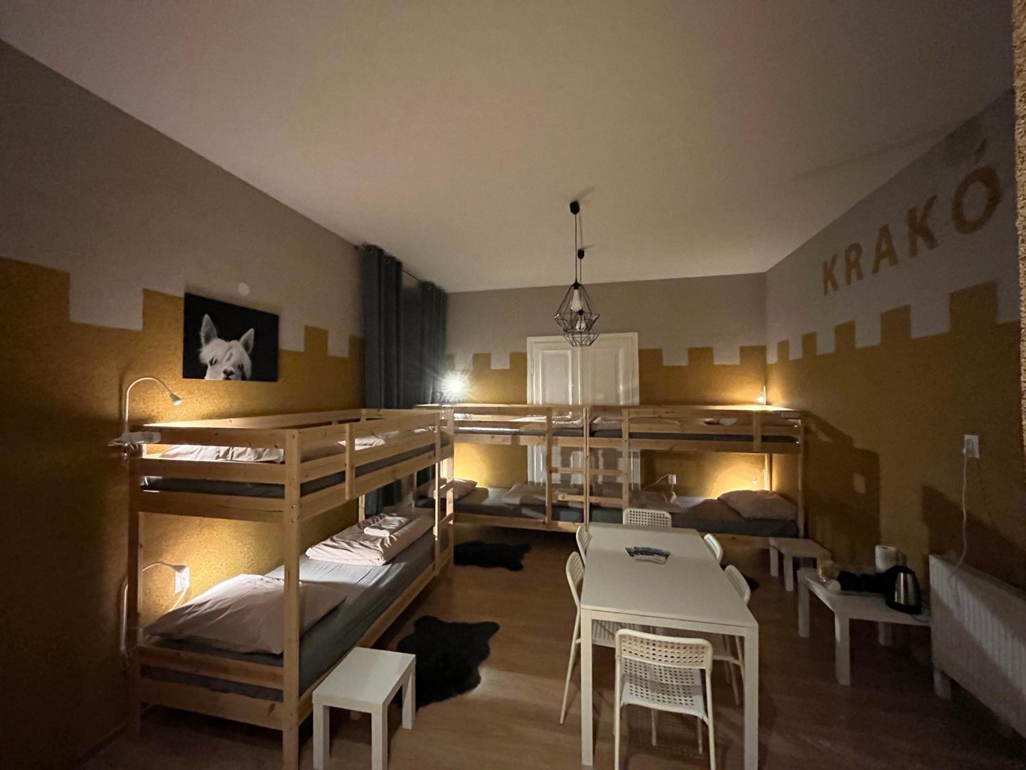 Girls Hostel Краков Экстерьер фото