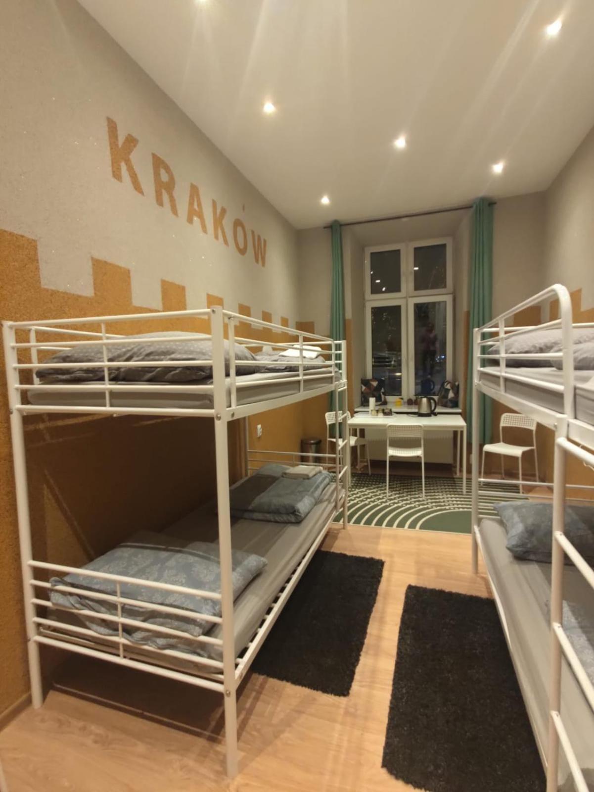 Girls Hostel Краков Экстерьер фото