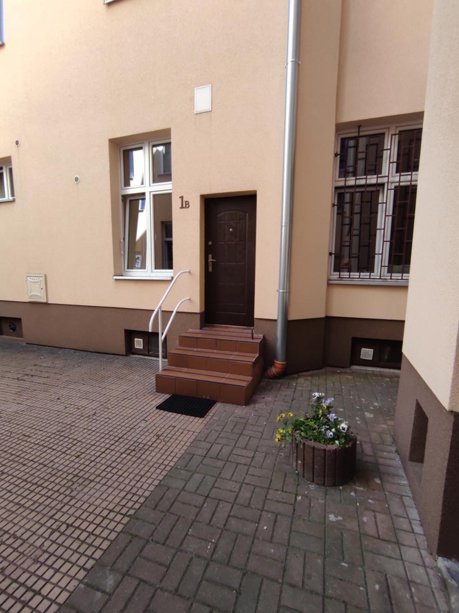 Girls Hostel Краков Экстерьер фото