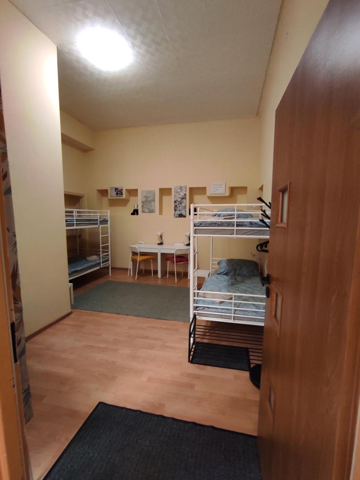 Girls Hostel Краков Экстерьер фото